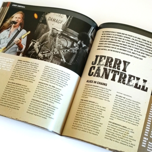"Guitar Heros From Blues To Rock And Beyond" Table Top Book - Picture 14 of 16